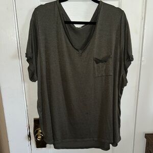 Ava & Viv Olive Green Light- Weight V-Neck T-Shirt/ Blouse Size 4X